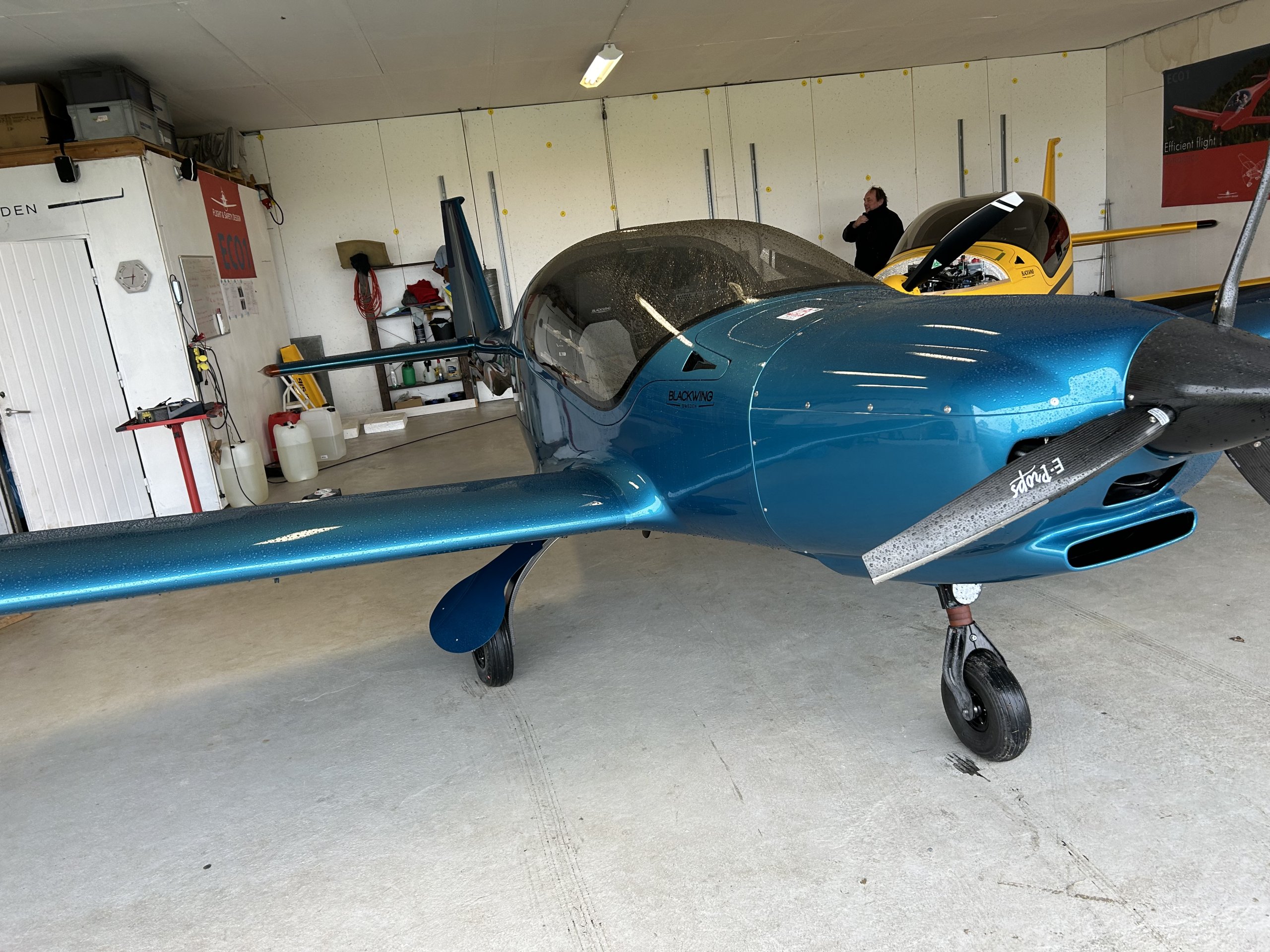 Blackwing 600RG in hangar